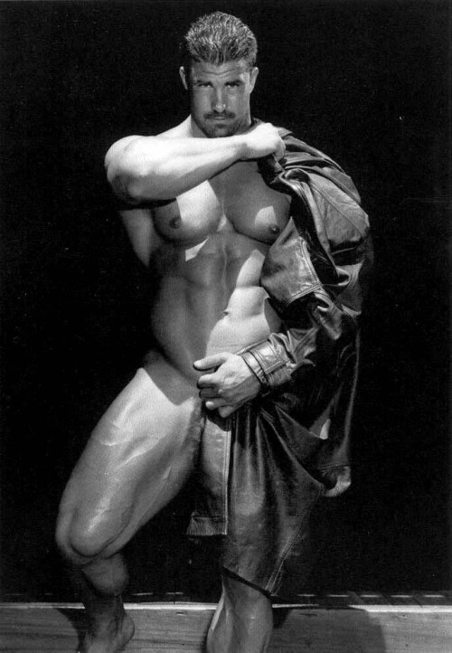 Pete-Kuzak---Leather-Jacket-01a77a403e0cb05f96f.jpeg