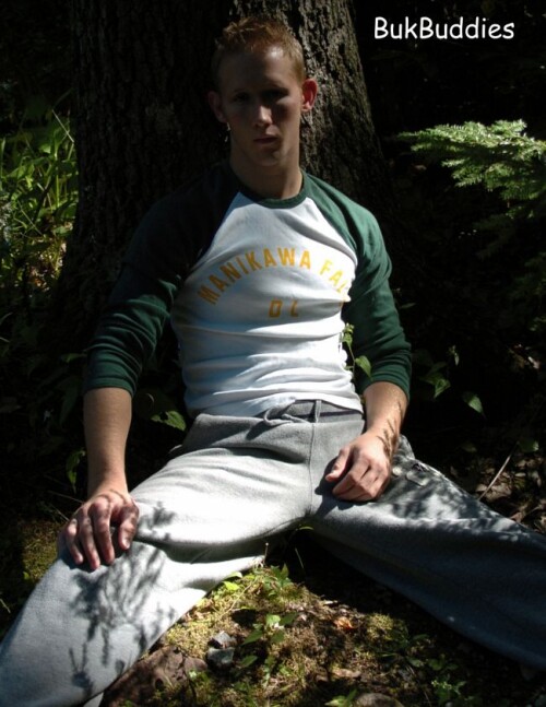 VOL1106_03_09_06_050845260ea90e3c62e.jpg
