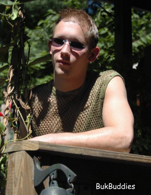 VOL1106_03_09_06_093a1bd836d6776ba69.jpg