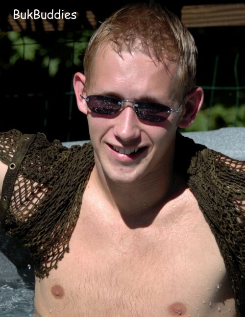 VOL1106_03_09_06_16908cacf01f725c5bf.jpg