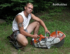 buzz221622a94e10f62b3f7.jpg