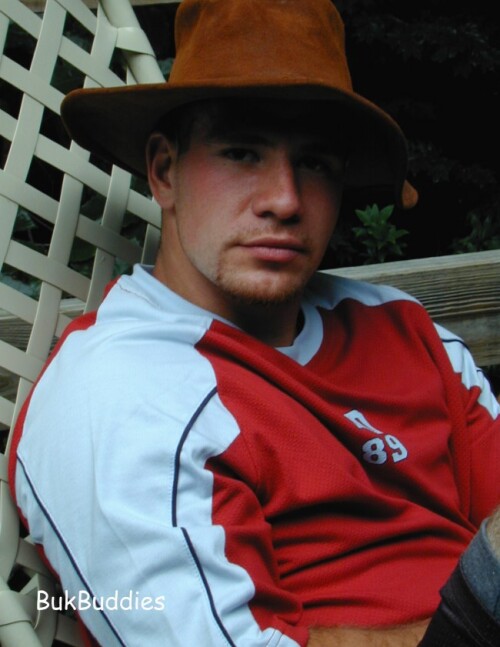 tony021777418f90c002a61.jpg