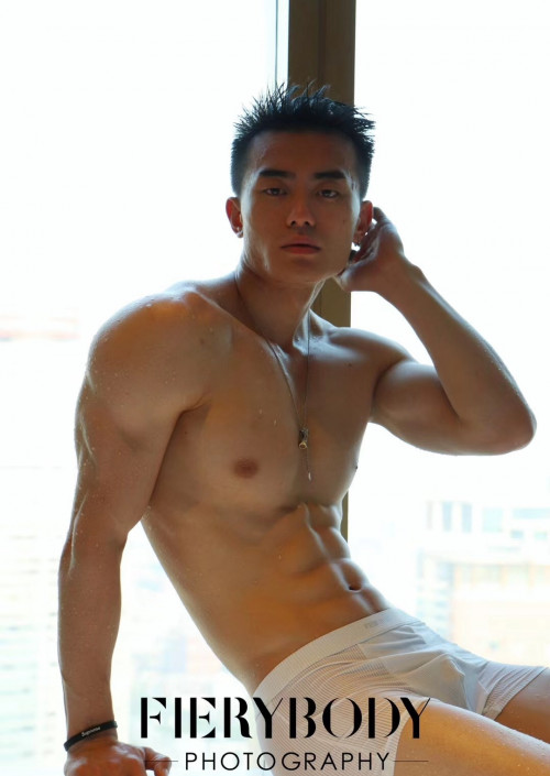 MUSCLE-MAN-NO.43-01.jpg