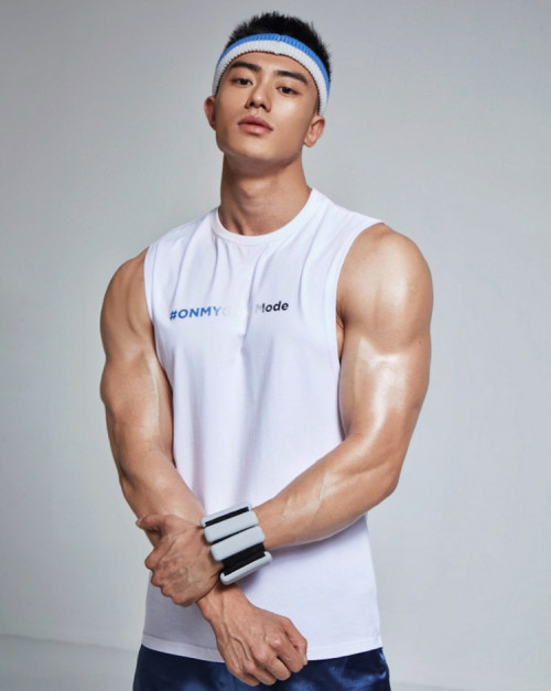 MUSCLE-MAN-NO.43-22.jpg