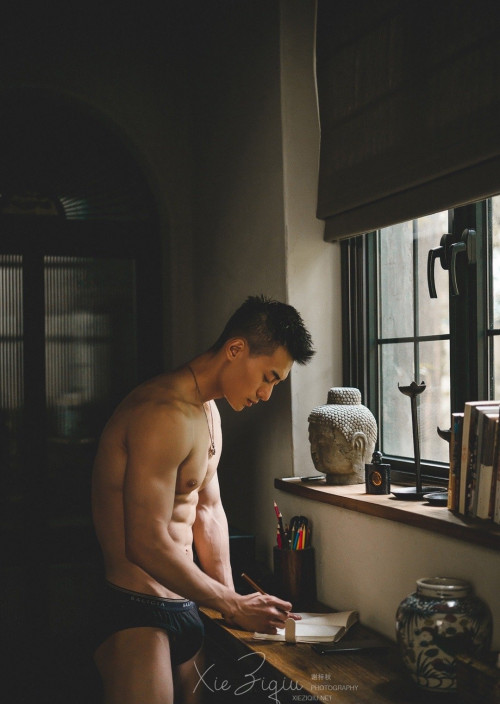 MUSCLE-MAN-NO.43-50.jpg