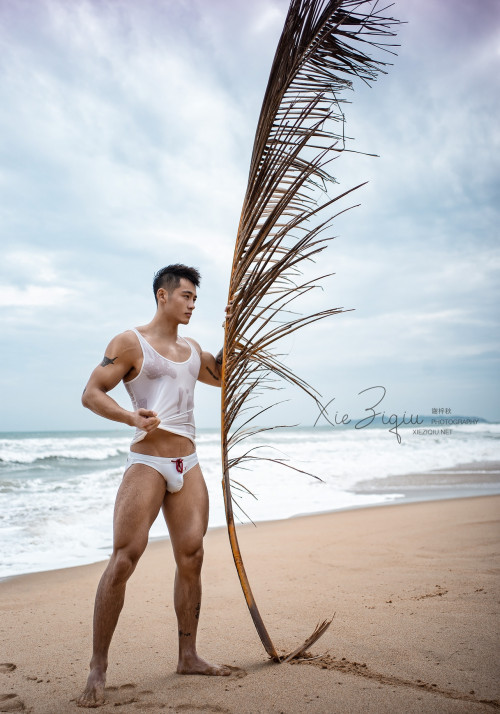 MUSCLE-MAN-NO.44-03.jpg