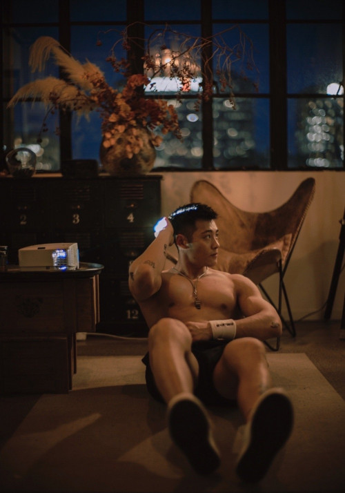MUSCLE-MAN-NO.44-25.jpg