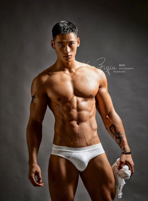 MUSCLE-MAN-NO.44-43.jpg