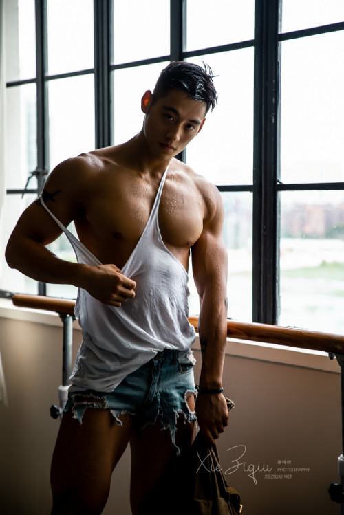 MUSCLE-MAN-NO.44-48.jpg