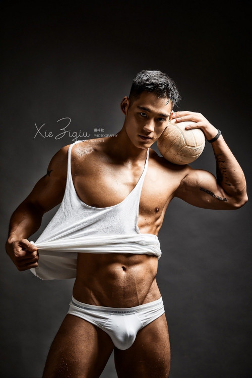MUSCLE-MAN-NO.44-55.jpg