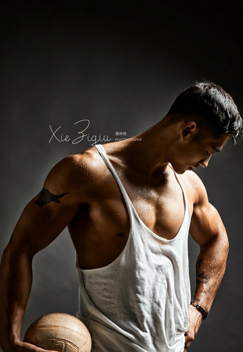 MUSCLE-MAN-NO.44-99.jpg