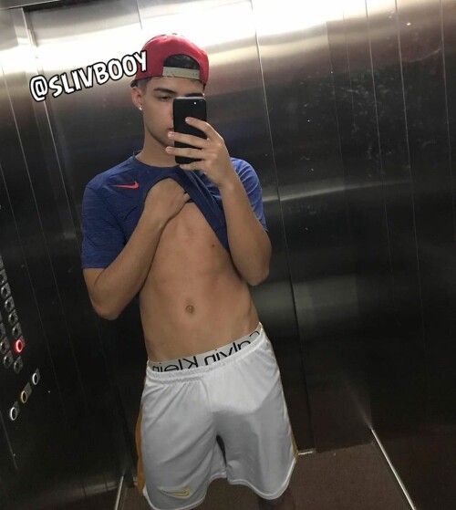 Guys-archivee-18-427.jpeg