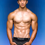 MUSCLE-MAN-48-042