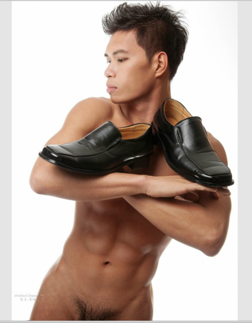 37-Box-Man-6314d666bbba865a06.png