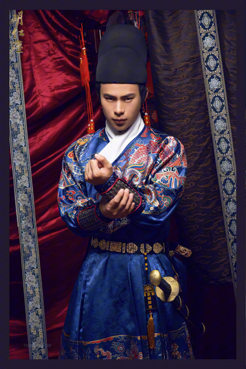 The-King-Men-013.png