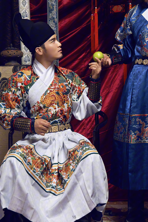 The-King-Men-014.png