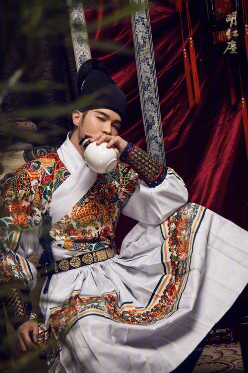 The-King-Men-023.png