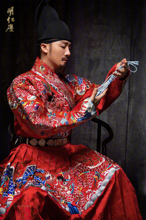 The-King-Men-042.png