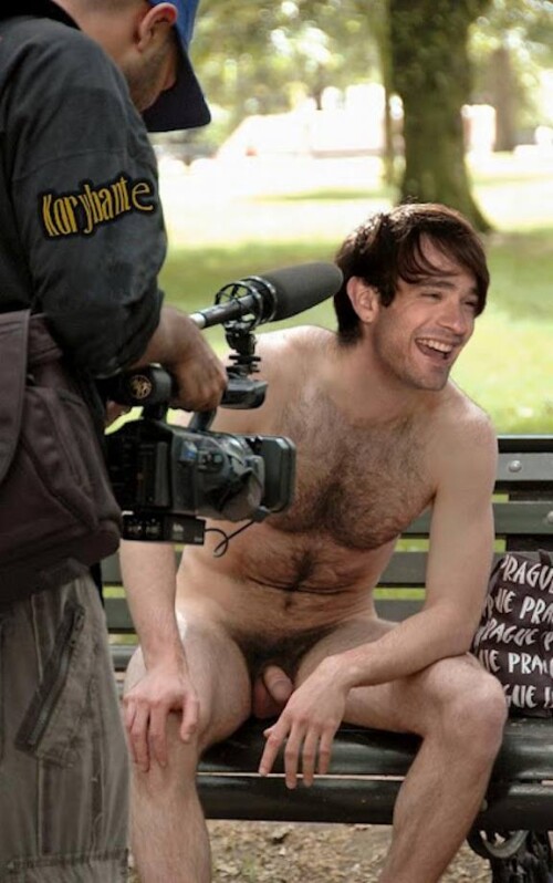 CHEST-NAKED-GUY-jpg.jpg