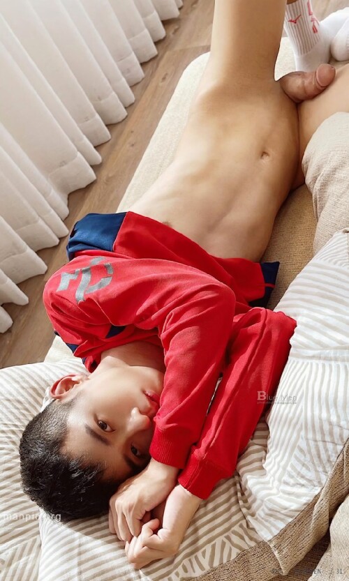 blue-men-vol-425-294a135f8d8b304109.jpg